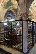 Florencie - Krypta, Basilica di San Miniato al Monte