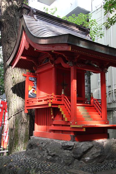 Když v ráji pršelo. Fotografie z cesty do Japonska.