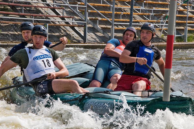 ČP a MČR - rafting R4. VZ R2. Praha Troja 30. 5. a 1. 6. 08