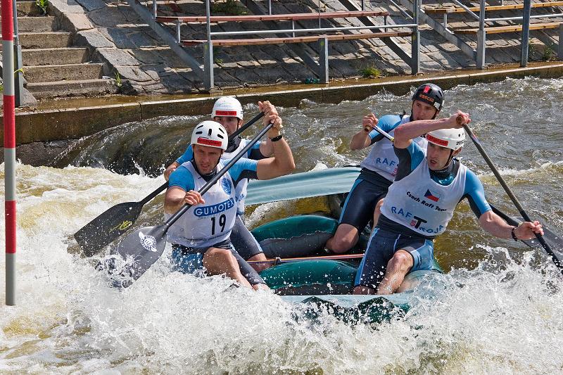 ČP a MČR - rafting R4. VZ R2. Praha Troja 30. 5. a 1. 6. 08