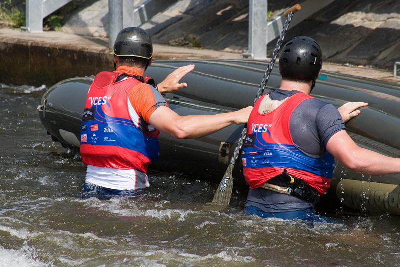 ČP a MČR - rafting R4. VZ R2. Praha Troja 30. 5. a 1. 6. 08